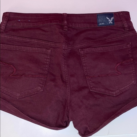 American Eagle Super stretch Maroon Shorts - Picture 2 of 4